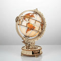 Maquette globe lumineux en bois